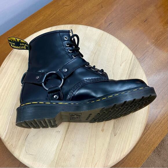 Dr. Martens 1460 Harness 8 Eye Black Leather Boots Men’s 7 Women’s Sz 8 25163001 - Picture 11 of 16